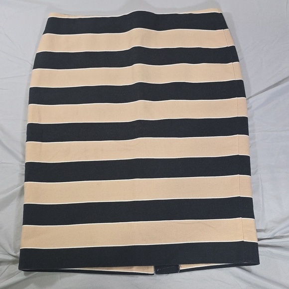 LOFT Dresses & Skirts - LOFT Black and Tan Cotton Canvas Pencil Skirt